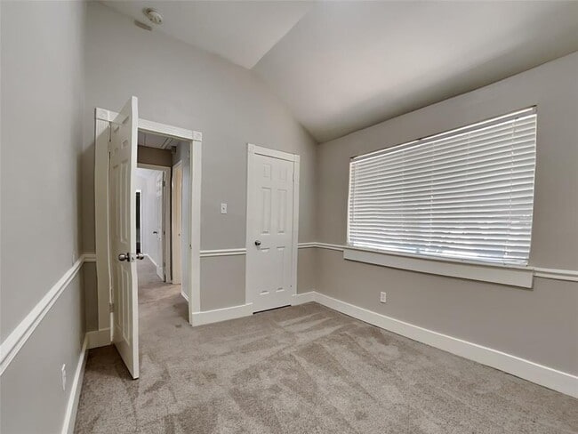 Building Photo - 22822 Brafferton Ln