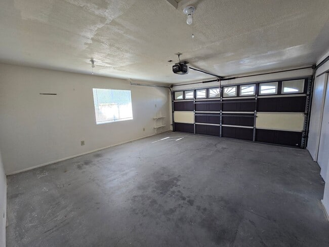 Building Photo - 7717 Victor Vista Ave