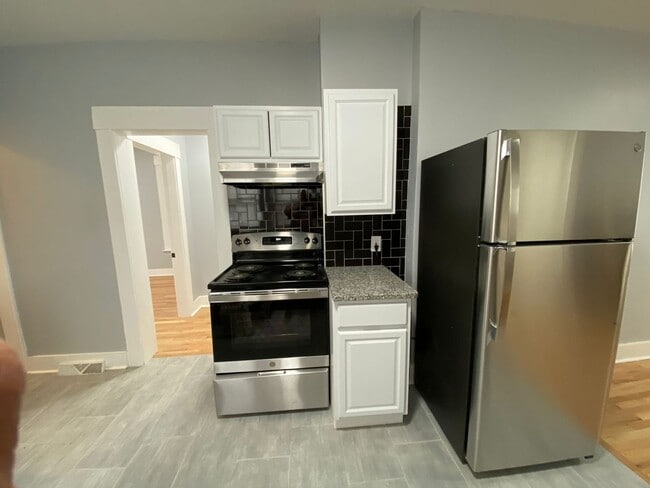 Building Photo - 36 Bright St