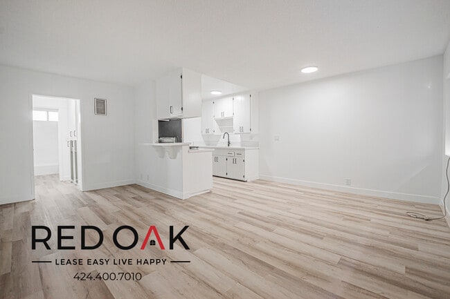 Building Photo - 230 N Grand Ave