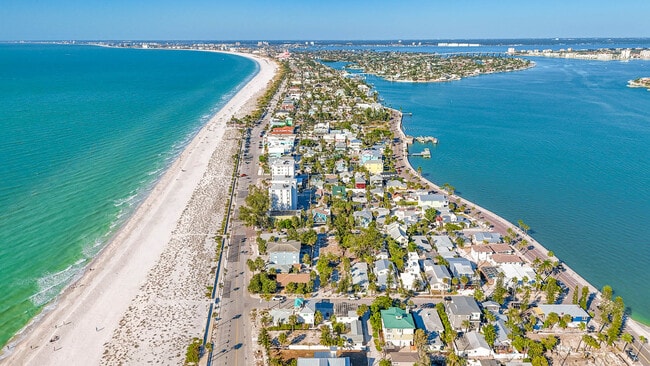 Building Photo - 113 4th Ave