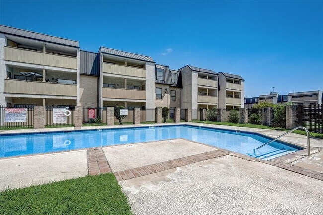 Building Photo - 8529 Hearth Dr