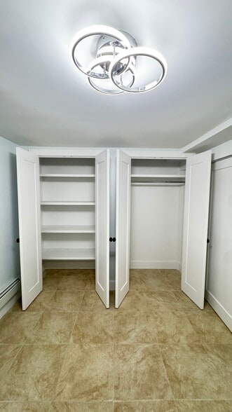 Closets - 11945 Sutphin Blvd