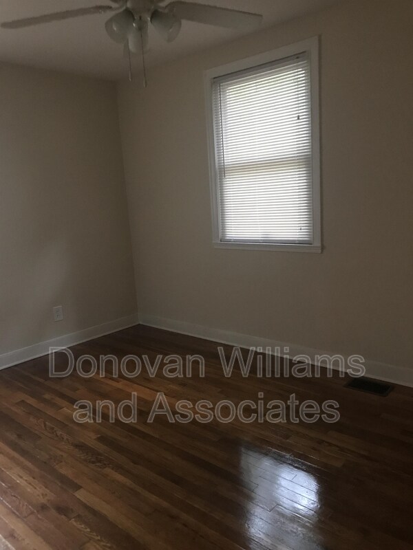 Building Photo - 2200 Thurmond Pl