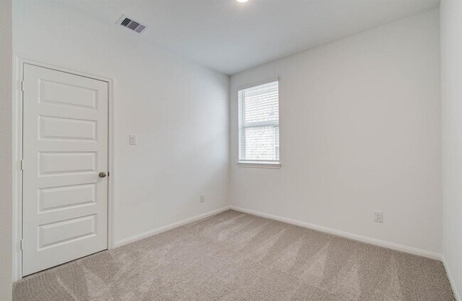 Building Photo - 24838 Harrow Mdw Dr