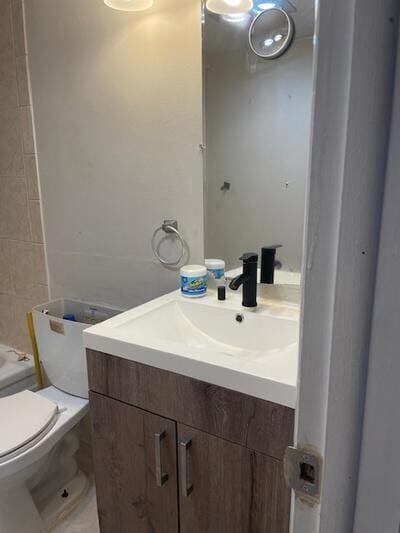 Building Photo - 37 Kingswood B