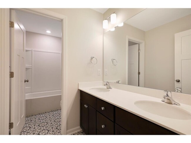 Building Photo - 10172 Arrowwood Trl