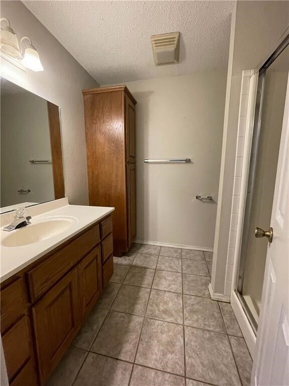 Building Photo - 13676 Cardinal Cir