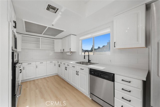 Building Photo - 4426 Ventura Canyon Ave
