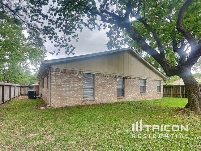 Building Photo - 23238 Briarcreek Blvd