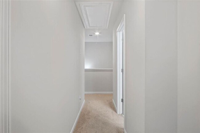 Building Photo - 214 Rockfern Ter