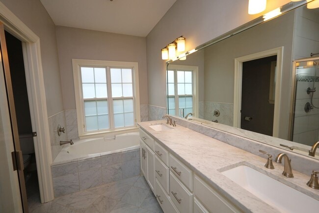 Building Photo - 3722 Knights Mill Drive