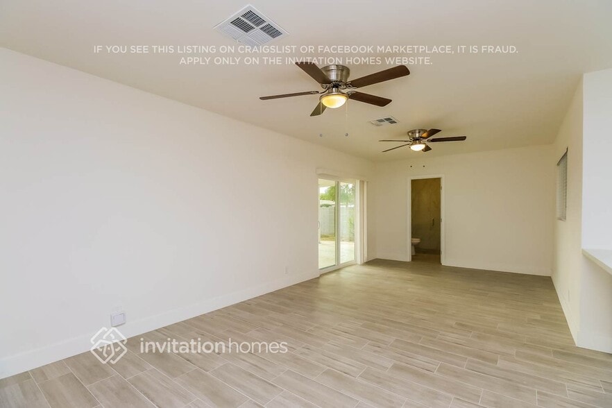 Building Photo - 743 W Ivanhoe St