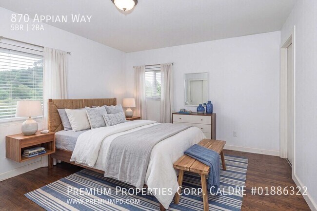 Building Photo - 870 Appian Way