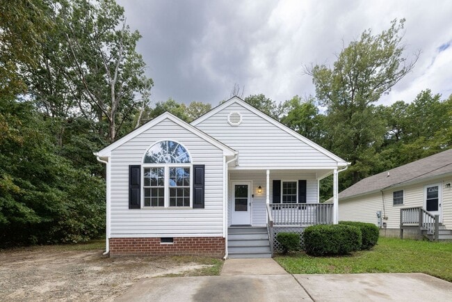 Building Photo - Spacious home in Hopewell