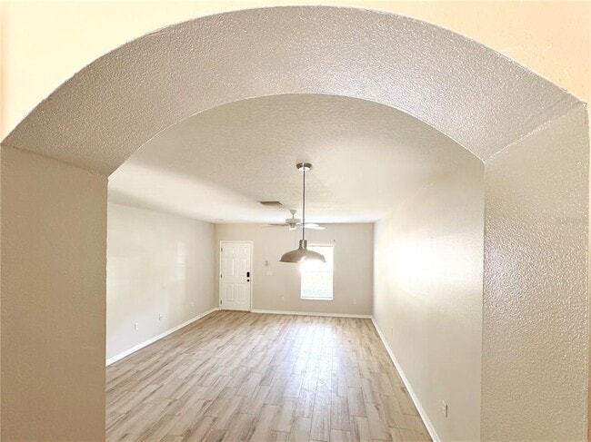 Building Photo - 15645 Stable Run Dr