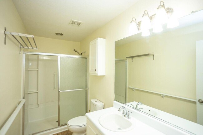 Building Photo - 6053 Sanibel Dr