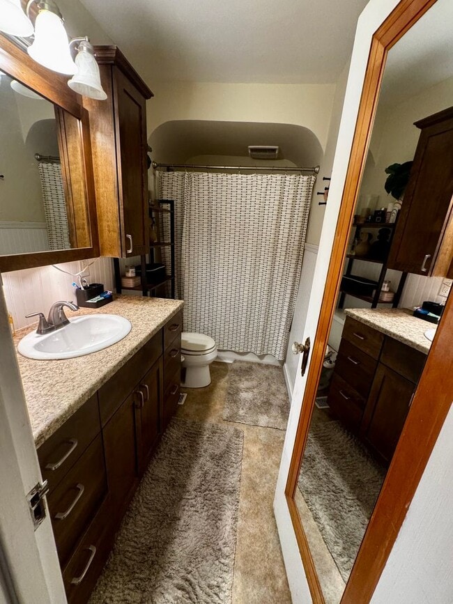 Building Photo - Adorable Home For Rent!