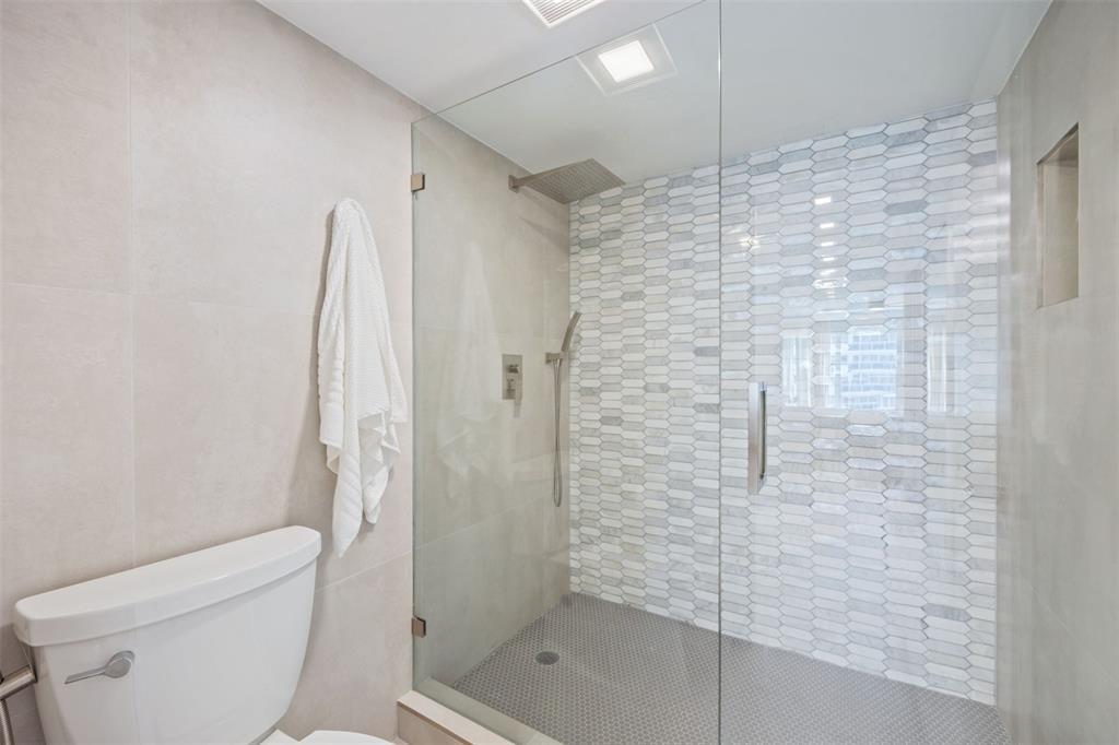 Building Photo - 3500 Galt Ocean Dr