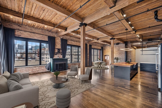 Building Photo - 1000 W Washington Blvd