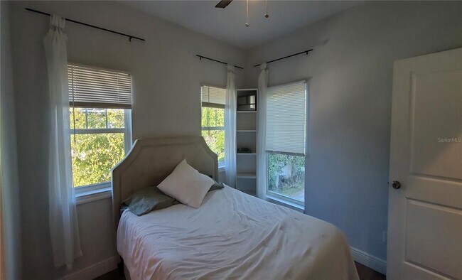 Building Photo - 4735 1st Ave N