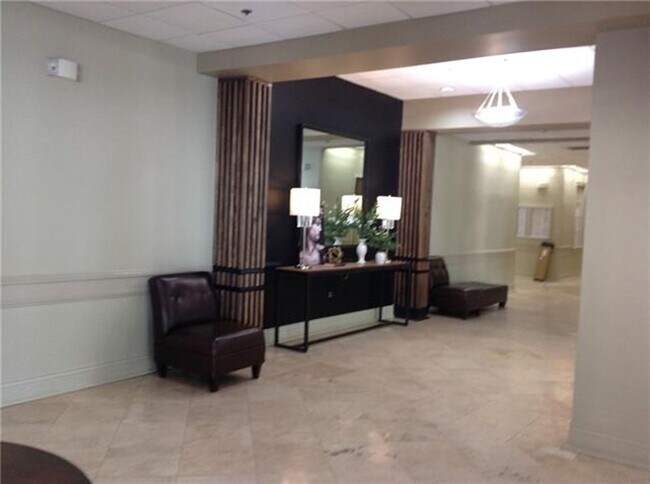 Building Photo - Live on St Charles Avenue with all that th...