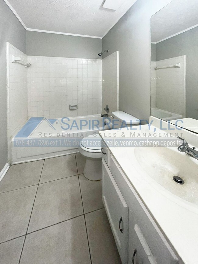 Building Photo - 4904 Fenbrook Ct