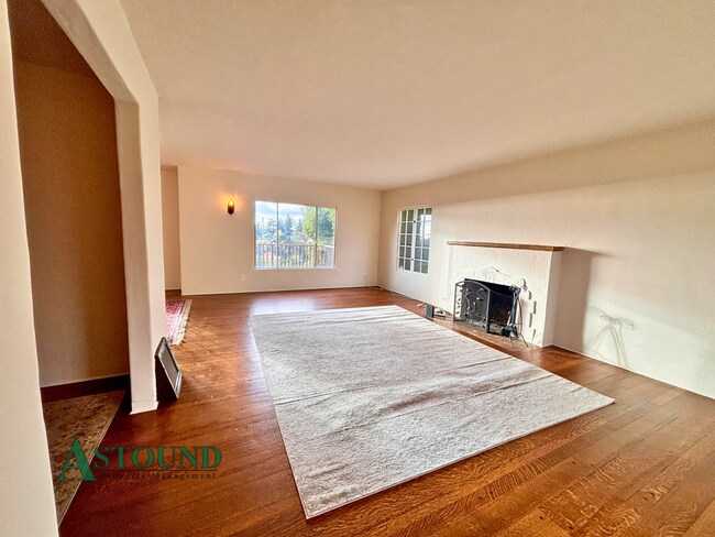 Building Photo - 915 Glendome Cir