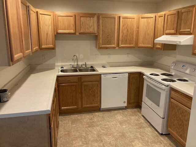 Building Photo - Single Level 2 Bed Apartment with Garage