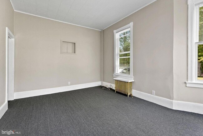 Building Photo - 102 Hainesport Lumberton Rd