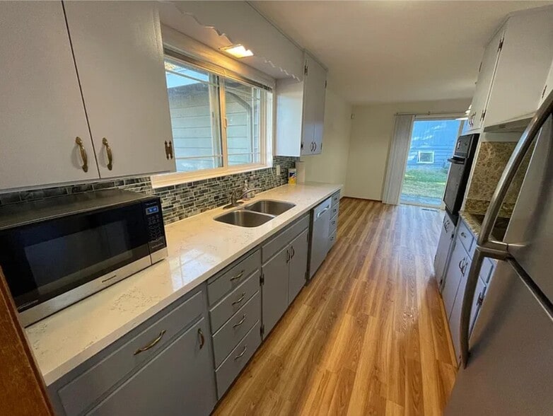 Building Photo - 5245 120th Ave SE