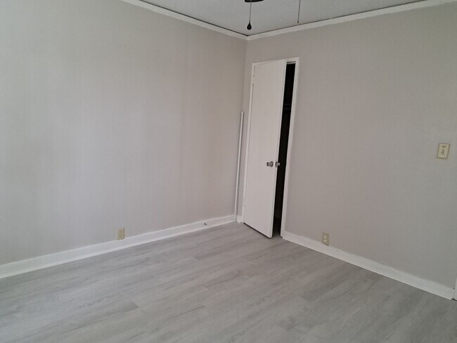 Building Photo - Beautiful Two Bedrooms newly renovated