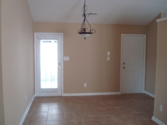 Building Photo - 10132 Orchard Grass Ct