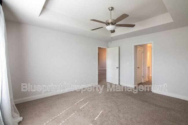 Building Photo - 281 Union Dr