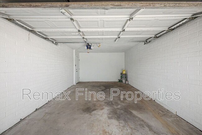 Building Photo - 6332 N Granite Reef Rd