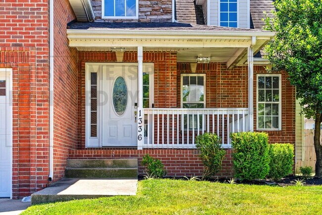 Building Photo - 1336 Southwood Ct
