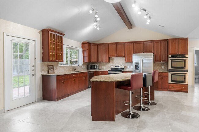 Building Photo - 14702 Westway Ln