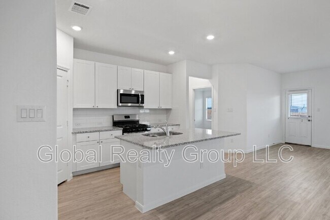 Building Photo - 9105 Navarro Vis
