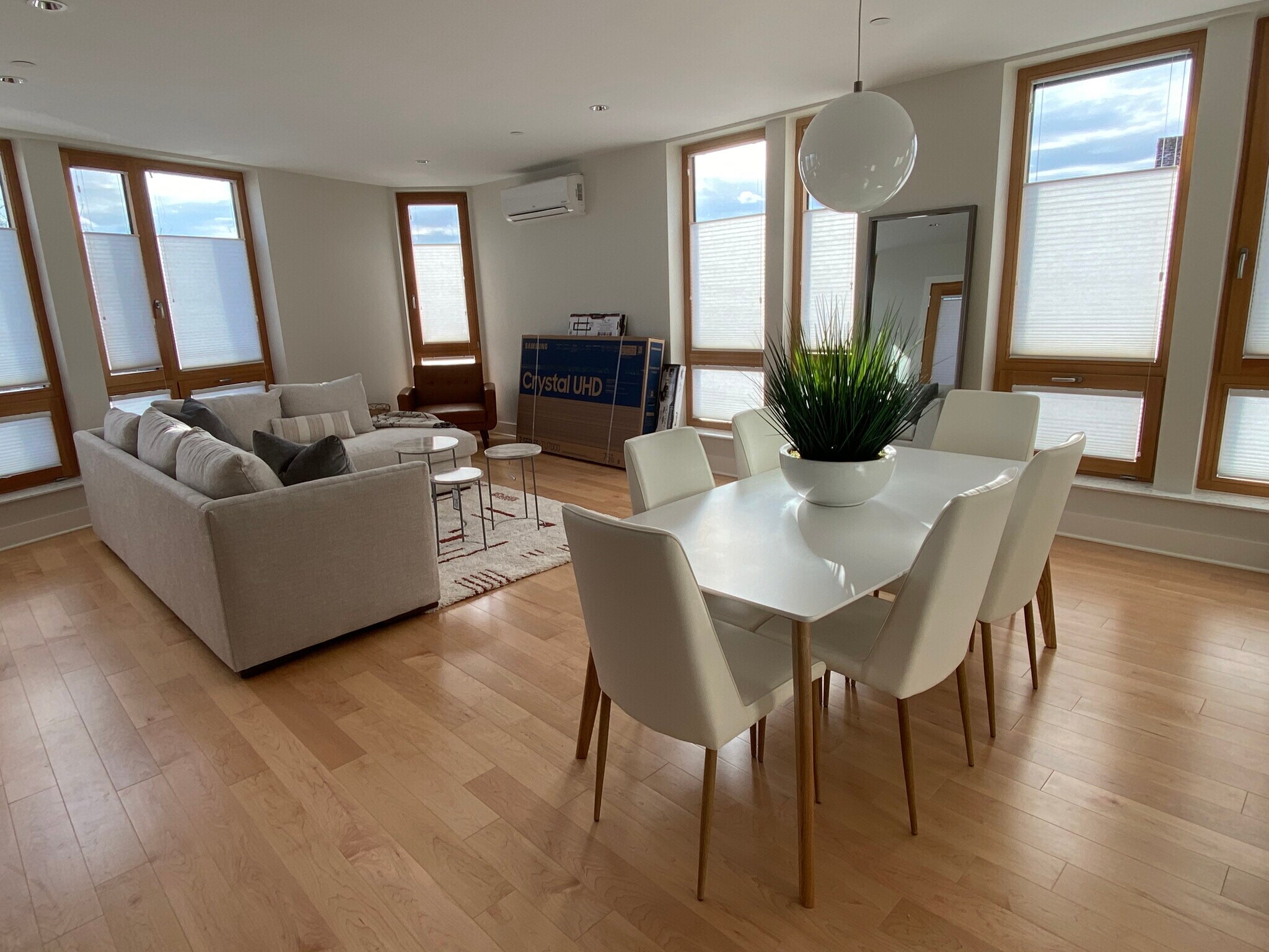 Building Photo - 240 Salem St