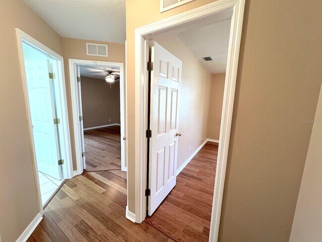 Building Photo - 70 Pheasant Dr