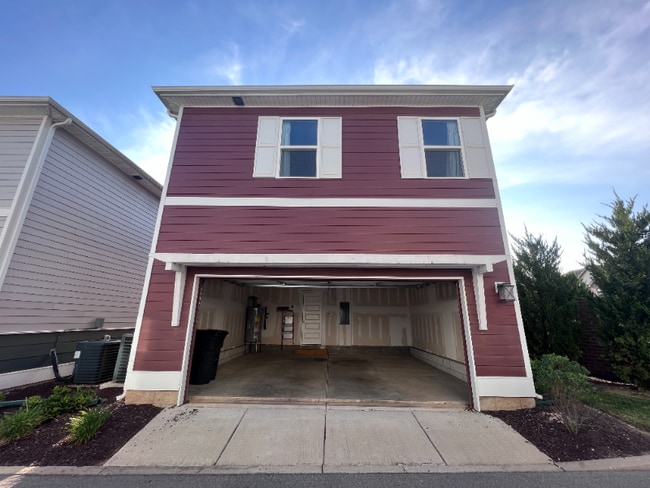 Building Photo - 2018 French Bayou Ln