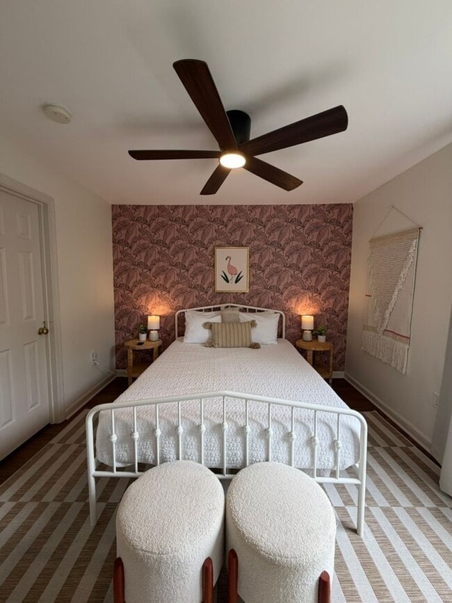 Building Photo - Furnished 3 Bedroom, 2 Bath Condo In Indian Lake!