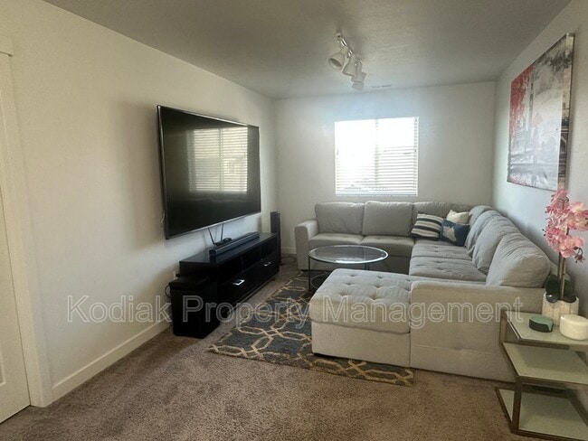 Building Photo - 3656 S Kite St