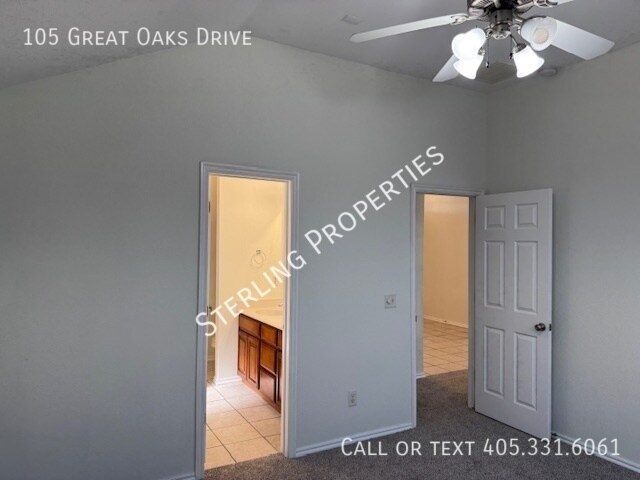 Building Photo - 105 Great Oaks Dr