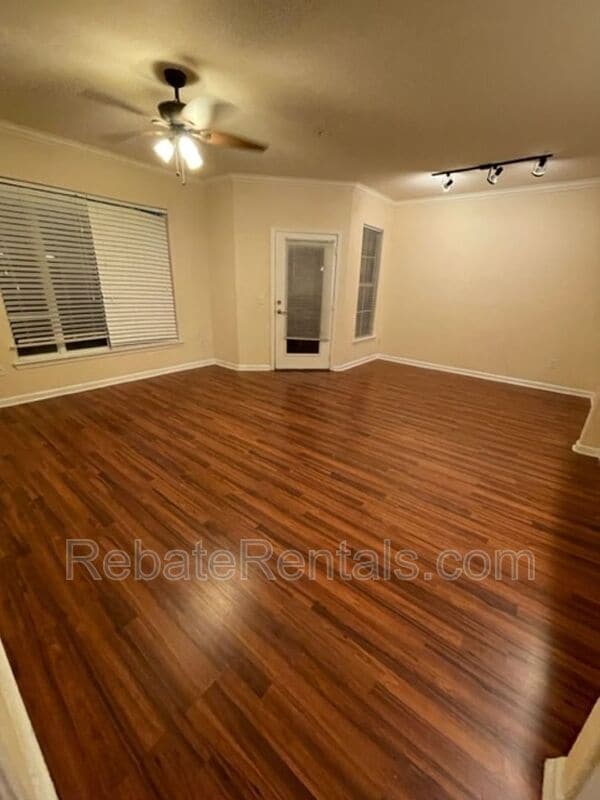 Building Photo - 8290 Gate Pkwy W