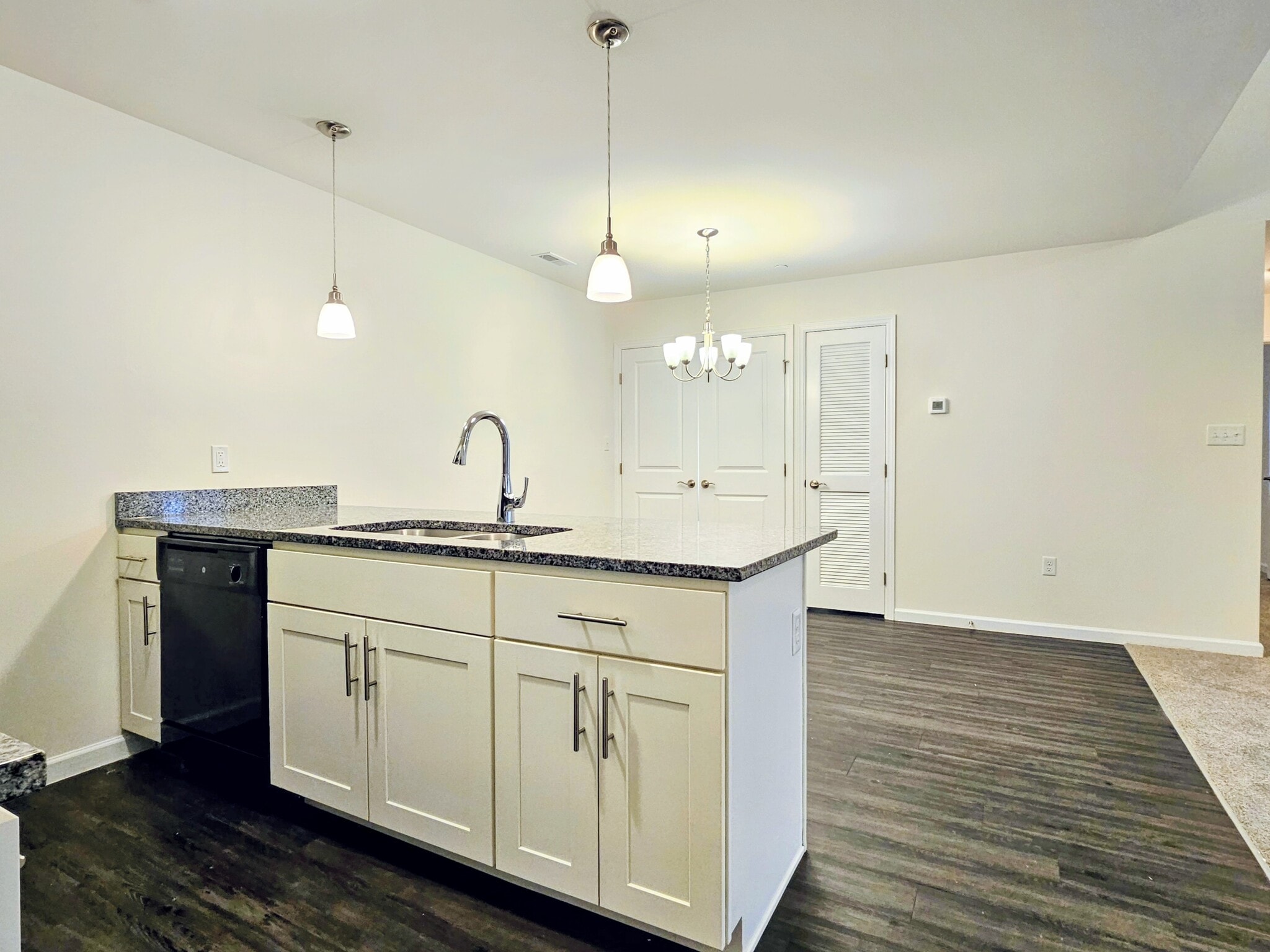 Building Photo - 24 Howard Dr