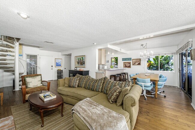 Building Photo - Fully Furnished Island Life Waterfront Ret...