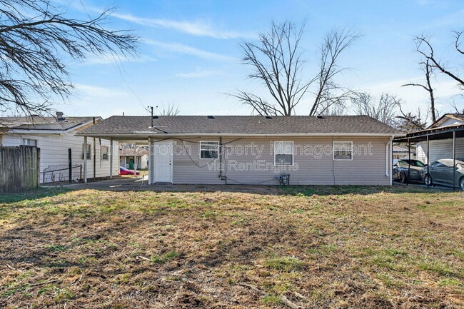 Building Photo - 811 St Thomas Ln