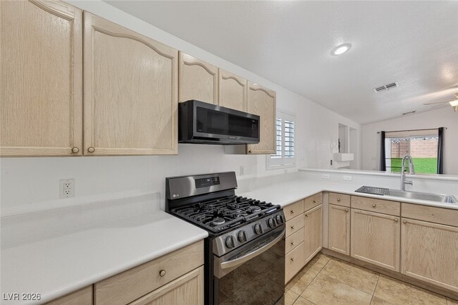 Building Photo - 226 Nautical St