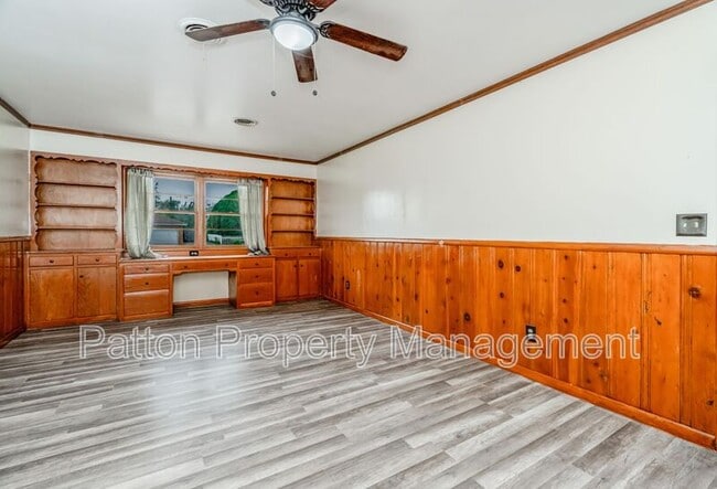 Building Photo - 1703 Pecos St